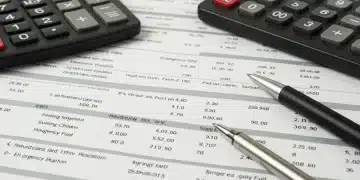 Hoja de cálculo financiera detallada con presupuestos para deuda estudiantil y gastos familiares.